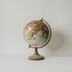 Globo Terráqueo Vintage